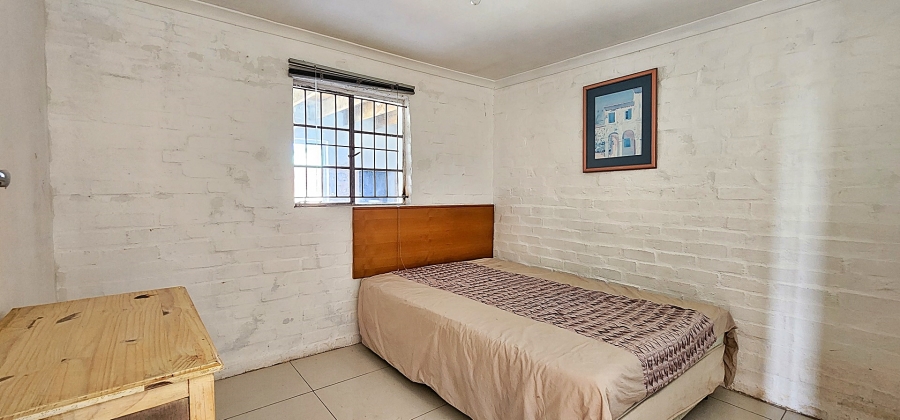 4 Bedroom Property for Sale in Struisbaai Western Cape